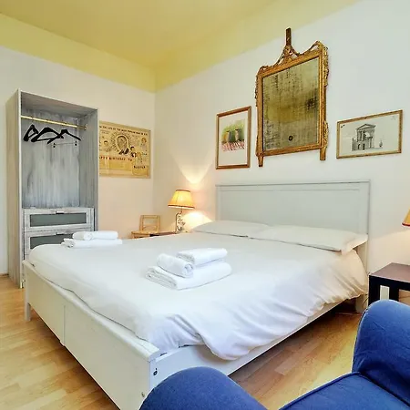 Moro House * Roma